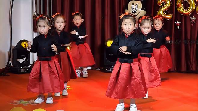 幼儿小班最新舞蹈,幼儿小班热舞新潮来袭